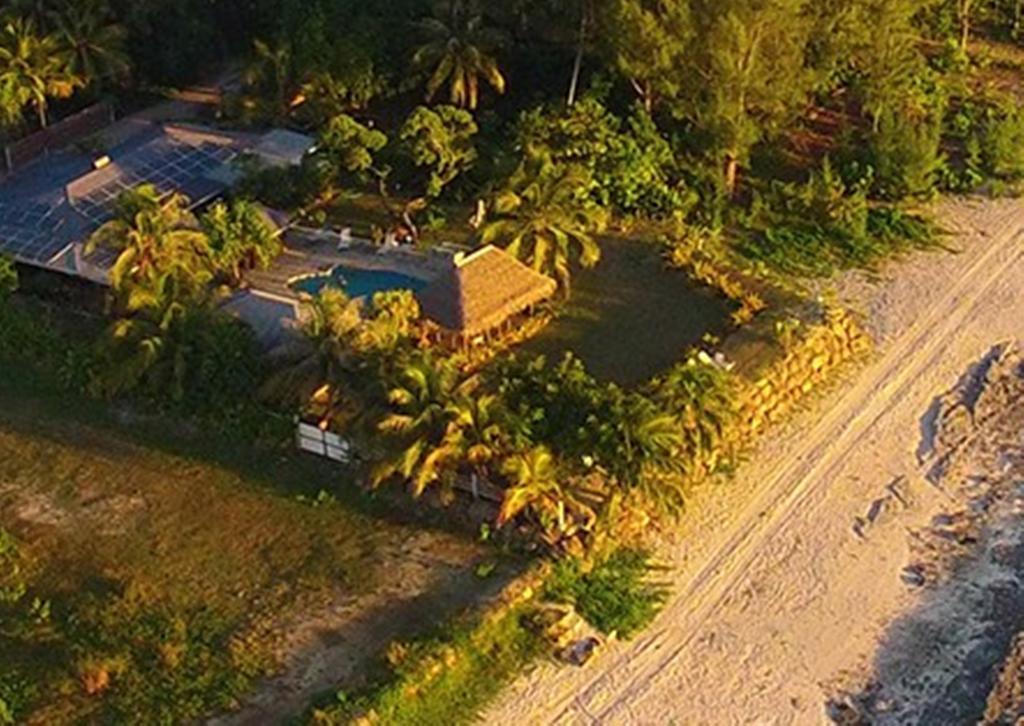 Pension Fare Maeva Huahine エクステリア 写真