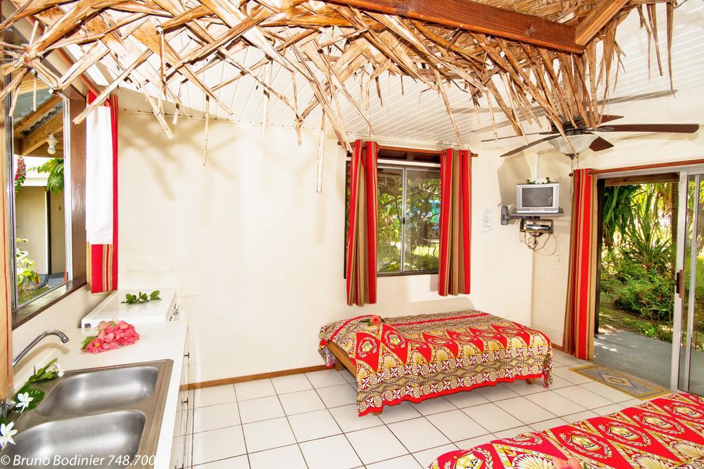 Pension Fare Maeva Huahine エクステリア 写真